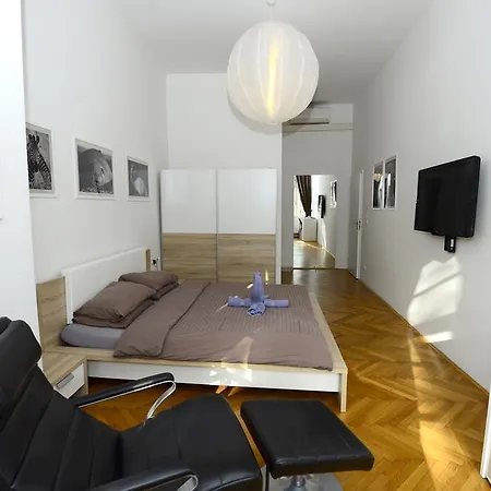 Urban Rooms--free Parking-- 3*