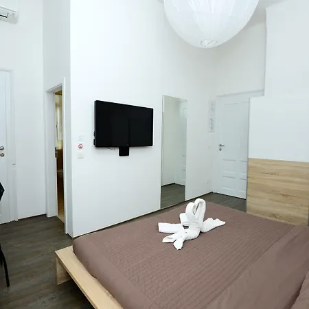 Urban Rooms-- Free Parking-- 3*