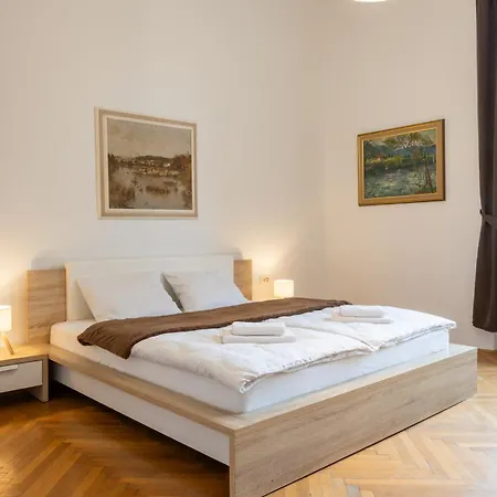 Urban Rooms-- Free Parking-- 3*