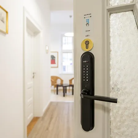 Urban Rooms-- Free Parking-- לובליאנה
