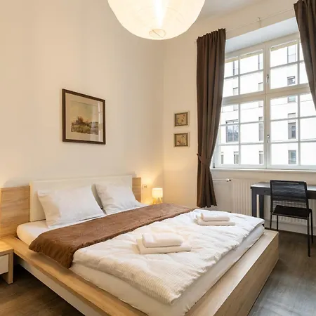 בית הארחה Urban Rooms-- Free Parking-- 3*