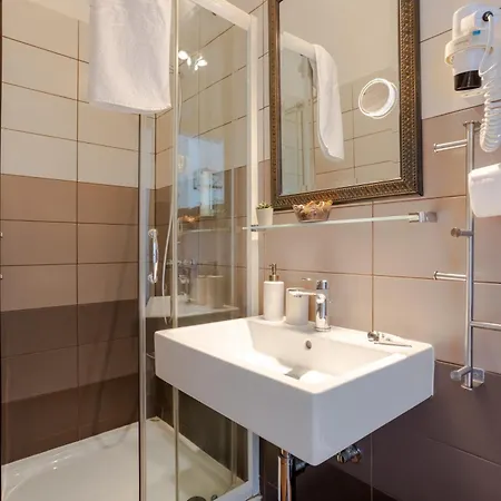 בית הארחה Urban Rooms-- Free Parking-- 3*