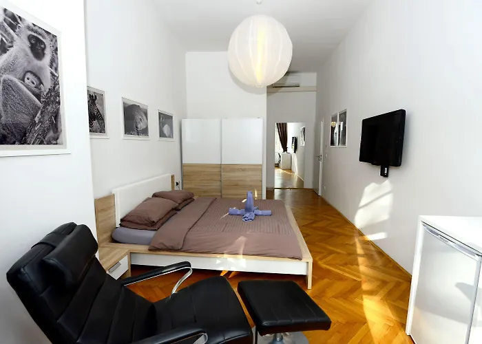 Affittacamere Urban Rooms--free Parking-- Lubiana