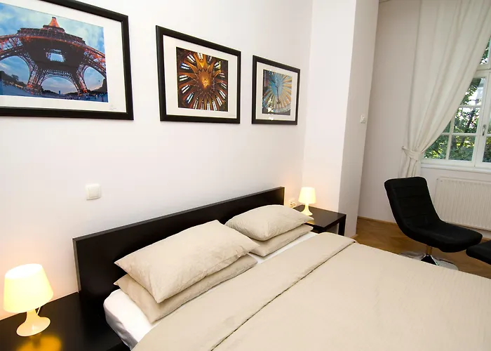 Urban Rooms--free Parking-- Affittacamere Lubiana