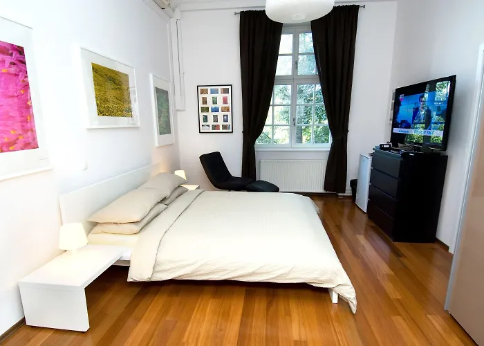 Urban Rooms--free Parking-- 3*