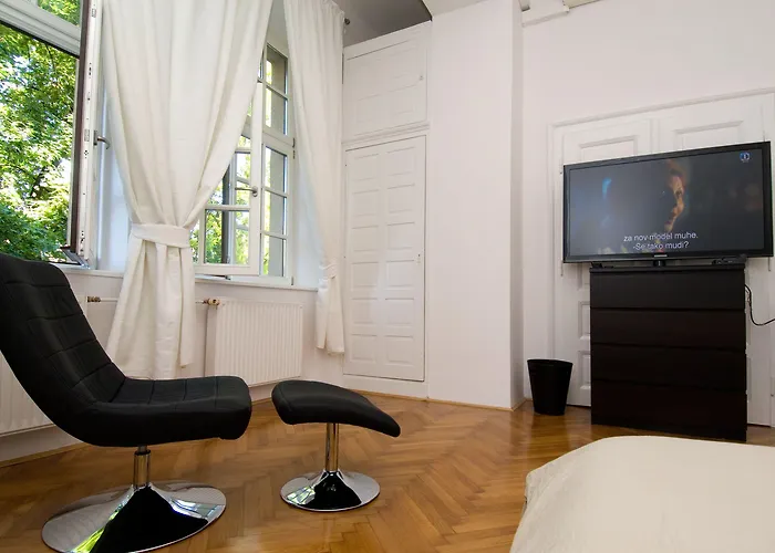 Affittacamere Urban Rooms--free Parking-- 3*