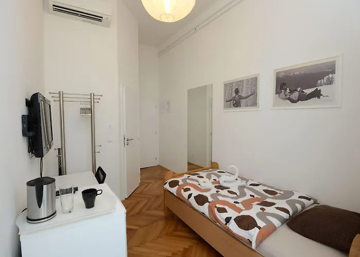 Urban Rooms--free Parking-- 3*