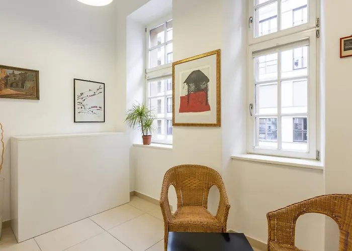 Urban Rooms--free Parking--