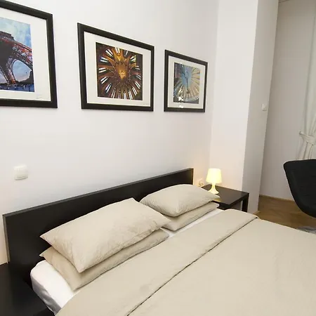 Galeria بيت ضيافة